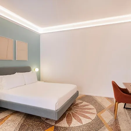 Relstay - Assarotti Appartement *